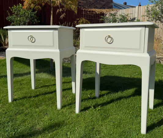 Stag Minstrel leggy bedsides (Matt Off-white)