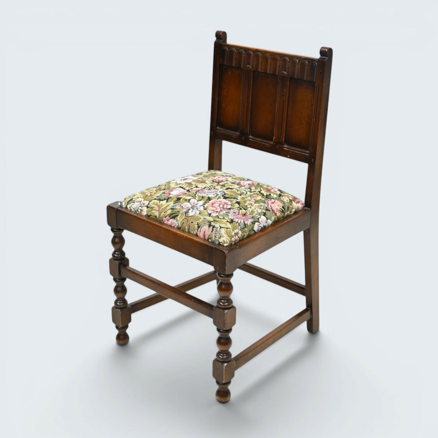 6 Old Charm Style Dining Chairs Upholstered Drop On Tudor Seats FREE UK Delivery