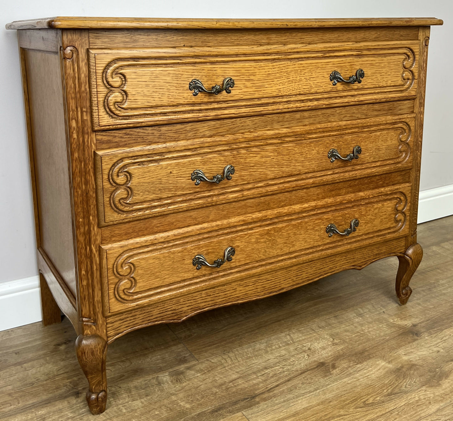 Chest of Drawers Vintage French Louis Oak 3 Drawers Carved Cabinet LOT 6254