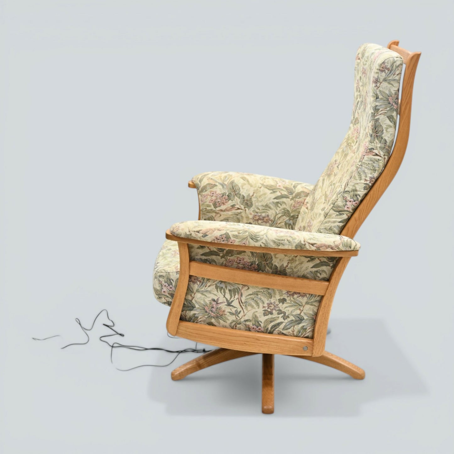 Ercol Electric Recliner Armchair And Foot Stool Light Finish FREE UK Delivery*
