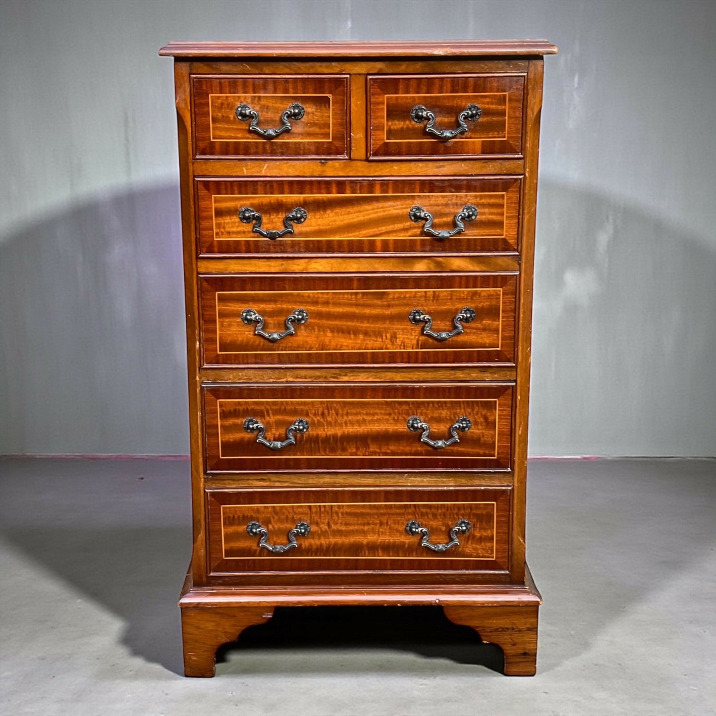 Vintage Georgian style Mahogany chest of drawers / bedside table priorandpender 5 out of 5 stars