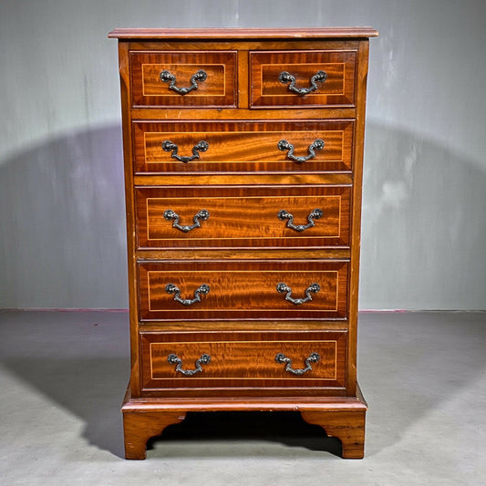 Vintage Georgian style Mahogany chest of drawers / bedside table priorandpender 5 out of 5 stars