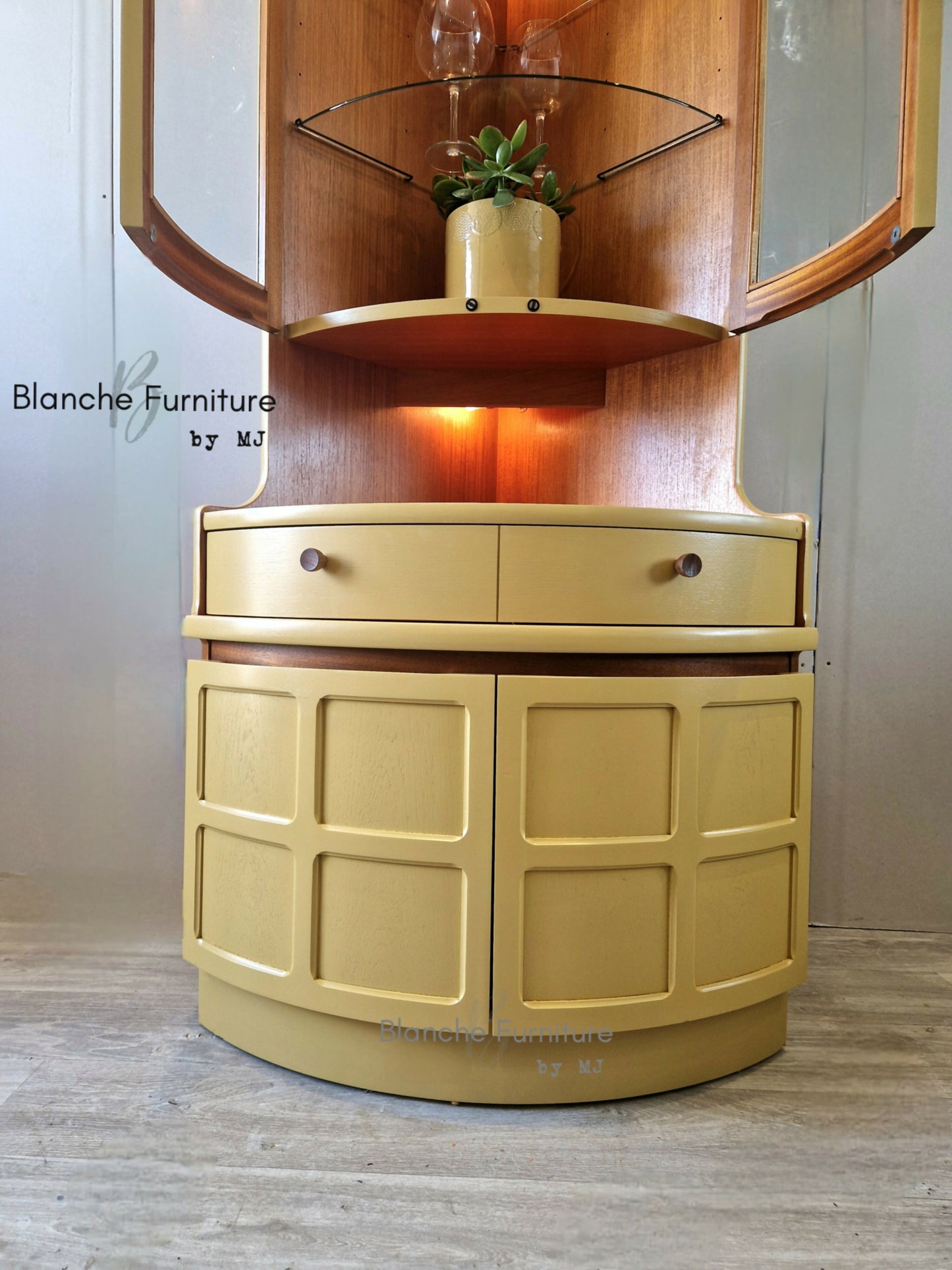 Tall, Mid Century Curved Corner Drinks Cabinet with lught - By Nathan