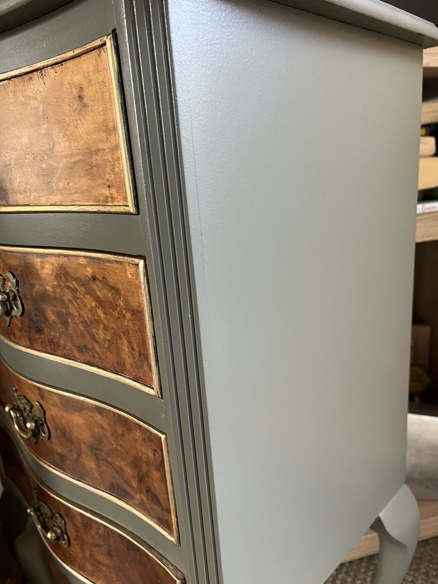 Vintage Burr Walnut Serpentine, Chest of Drawers.