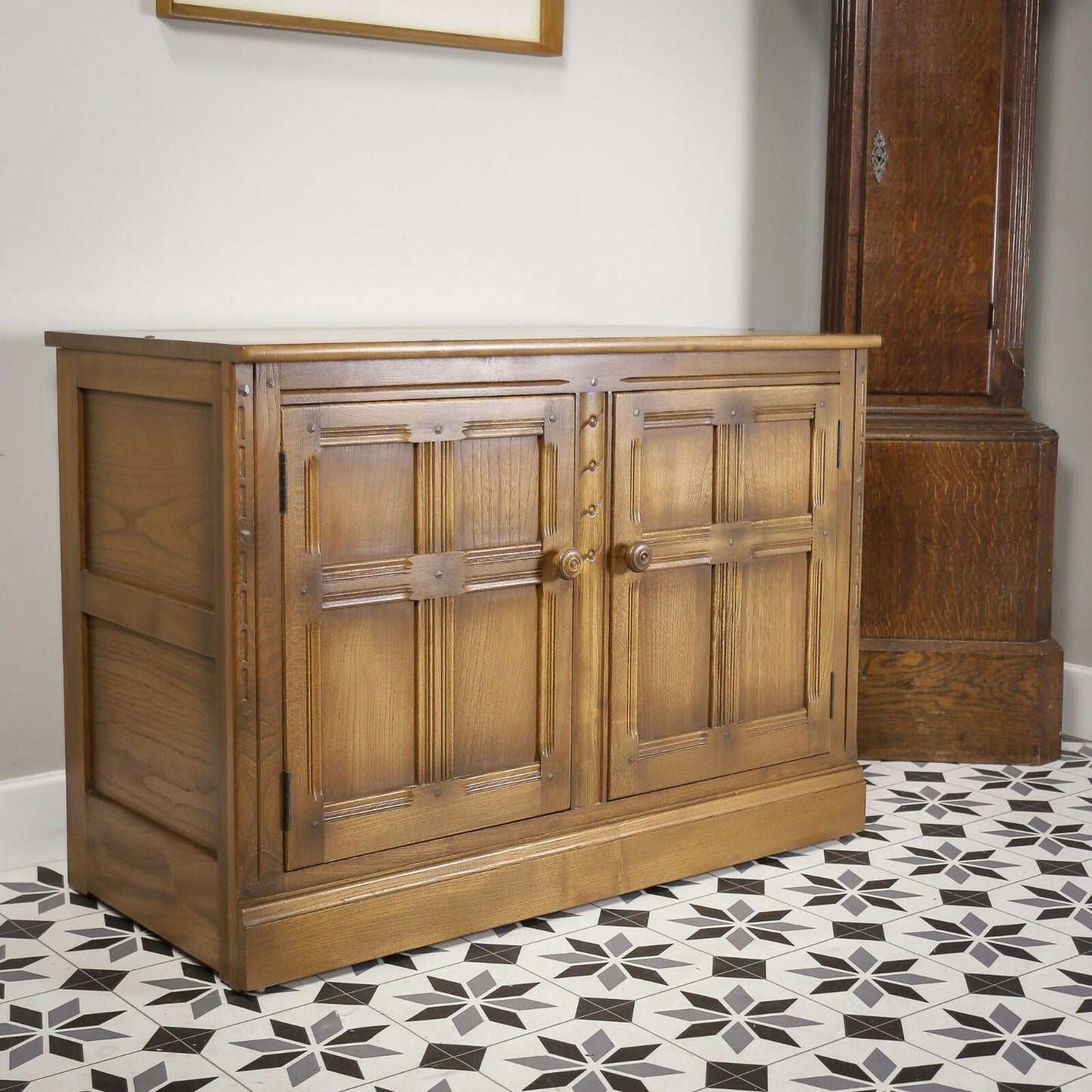 Vintage Ercol Elm Small Cabinet Sideboard TV Unit in Golden Dawn