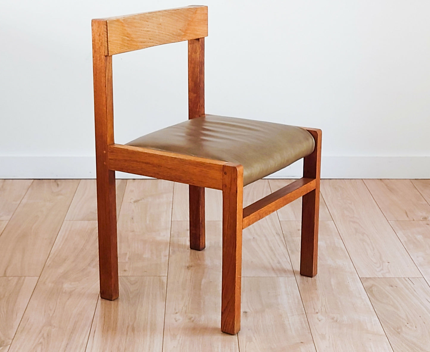 Mid century retro Habitat real leather chair