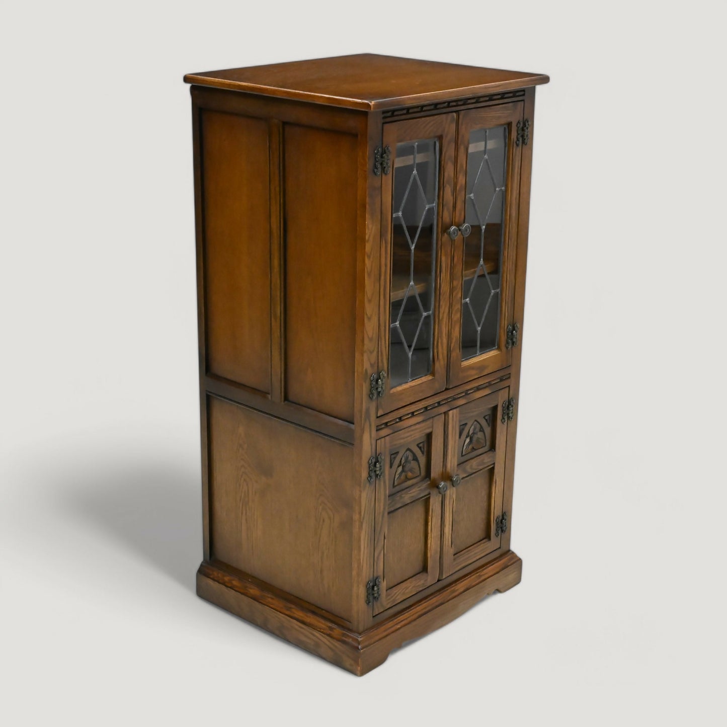 Old Charm Hi Fi/Record Cabinet 2 Adjustable Shelves Light Oak FREE UK Delivery. SBR9932/2012D