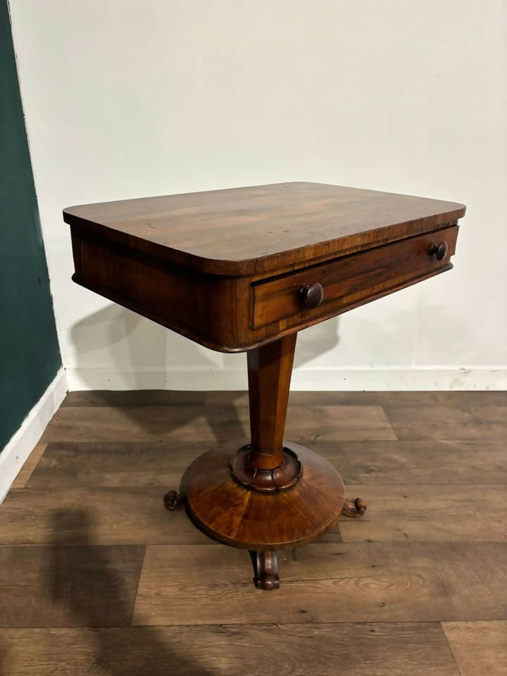 Antique Rosewood Centre Tablen