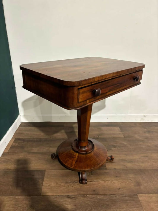 Antique Rosewood Centre Tablen