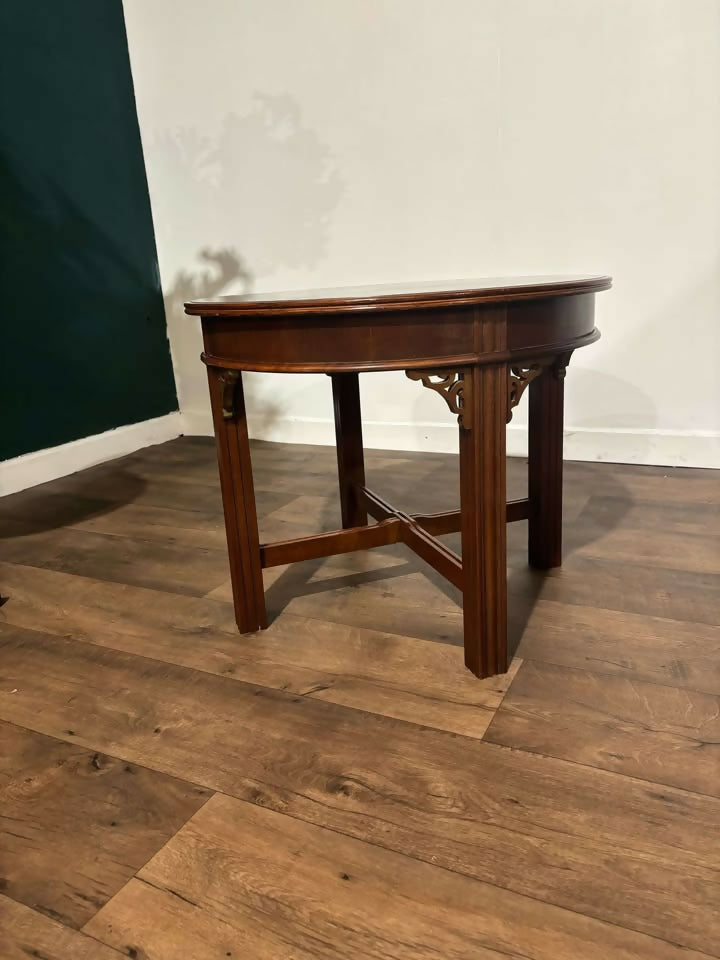 Reproduction Mahogany Circular Coffee Tablevv