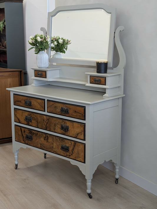 Late Victorian/Edwardian Burr Walnut Dressing Table with Mirror