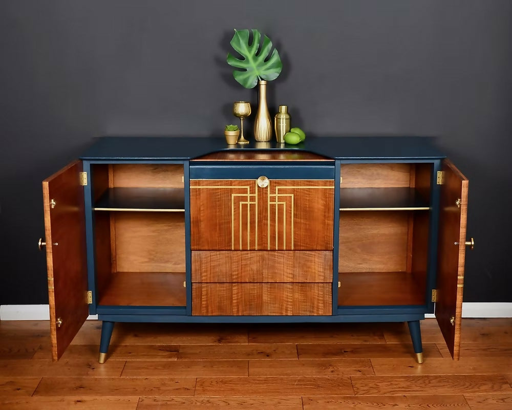 "Milan" Beautility Drinks Cabinet, Drinks sideboard, Vintage 1950's.