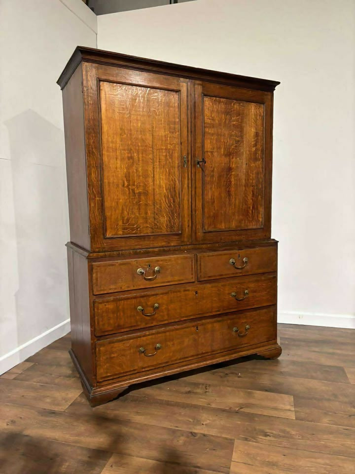 George III Oak Linen Press (c. Late 18th Century)