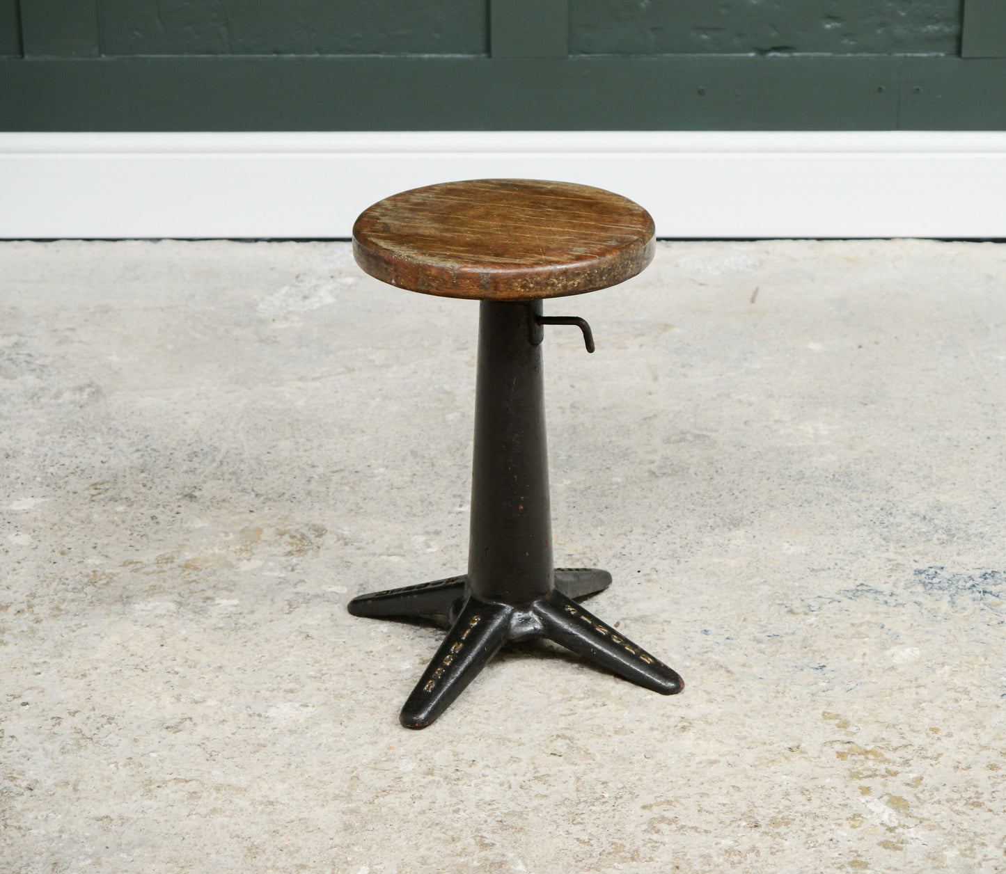 Antique Singer Sewing Machinists Stools - Cast Iron - Adjustable Height -SKU 165