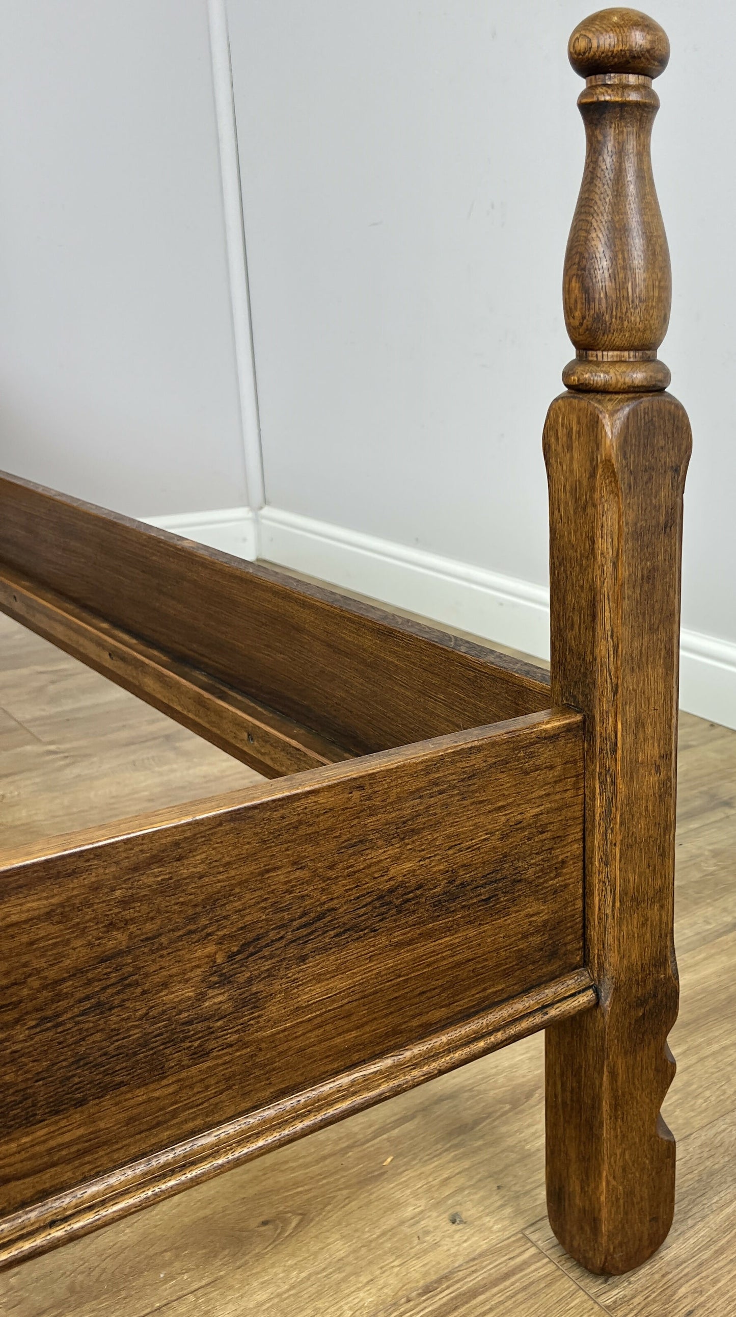 Bed Vintage French Style Oak King Size Bed Frame Carved Headboard LOT 6377