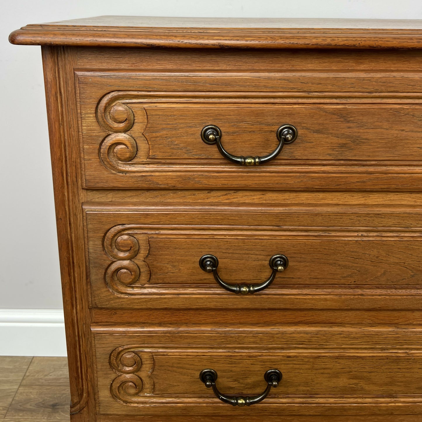 Chest of Drawers Vintage French Louis Oak 3 Drawers Carved Cabinet LOT 6250