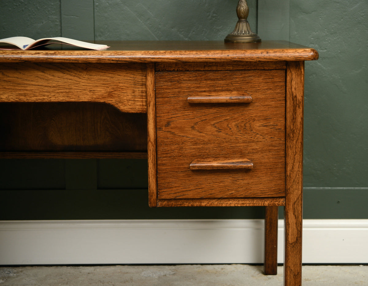 Mid Century Oak Desk - Teachers Desk - 1950s -1960s