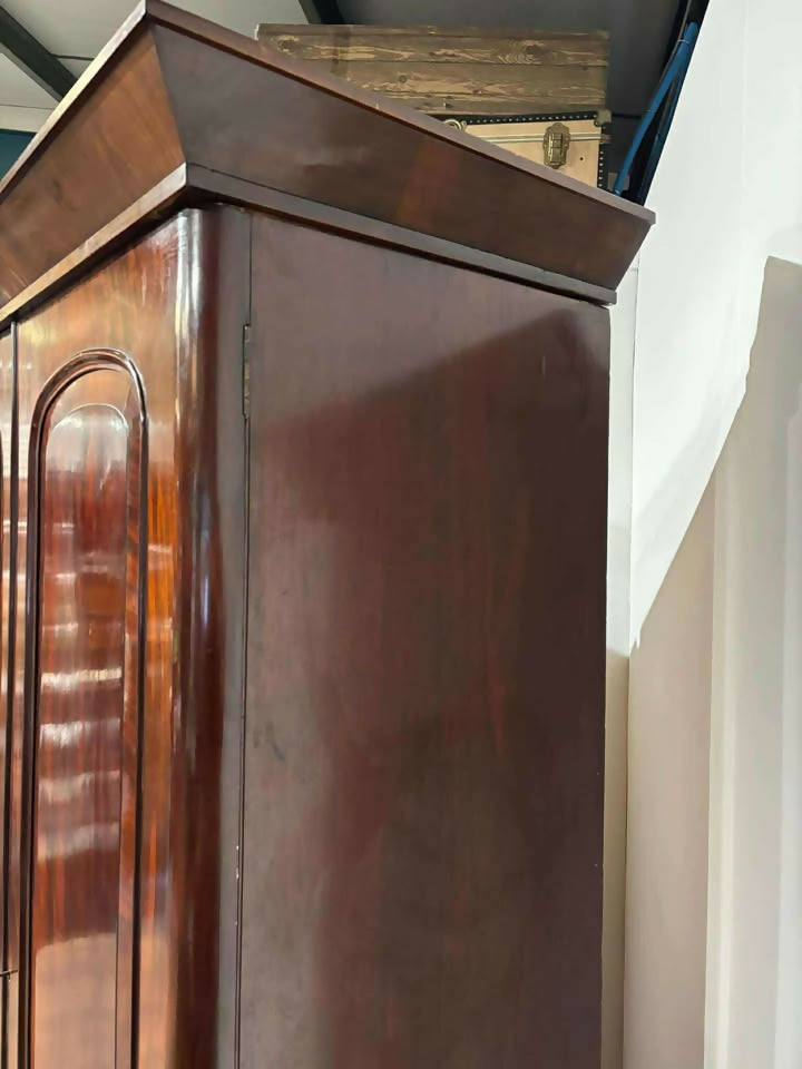 Victorian Mahogany Triple Wardrobe / Compactum