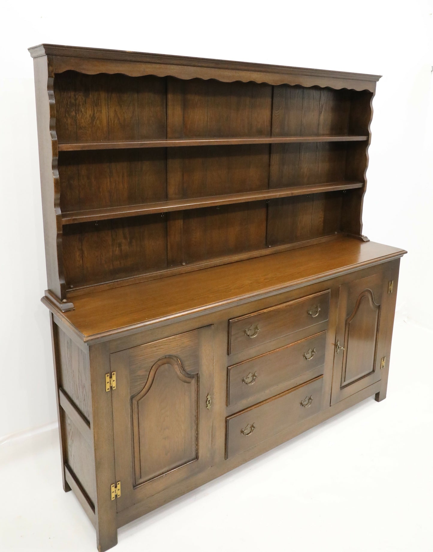 Large Georgian Style Oak Welsh Dresser Sturdy Clean VGC 2 Piece FREE UK Delivery. SBR7108/2504B