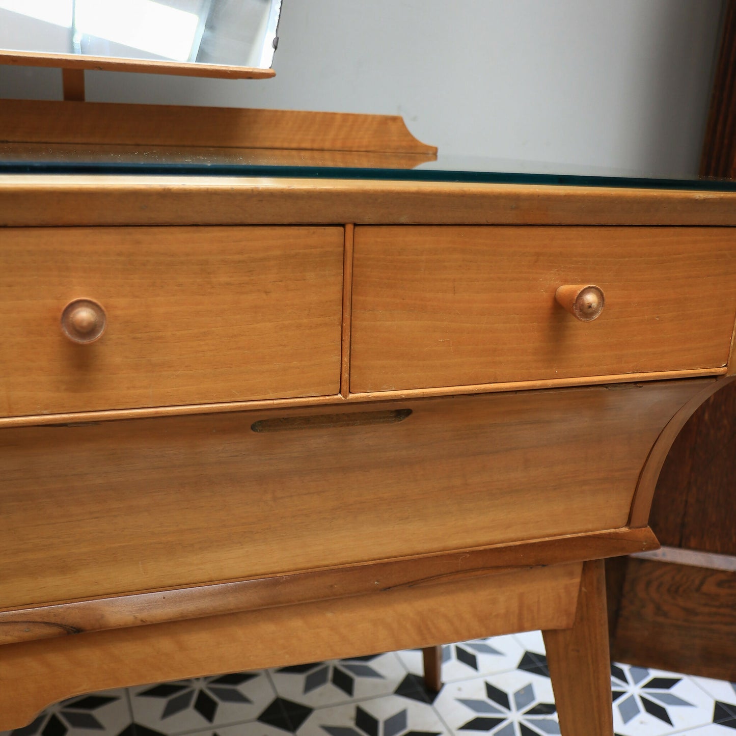 Alfred Cox Mid Century Dressing Table in Walnut 1960s with Single Mirror