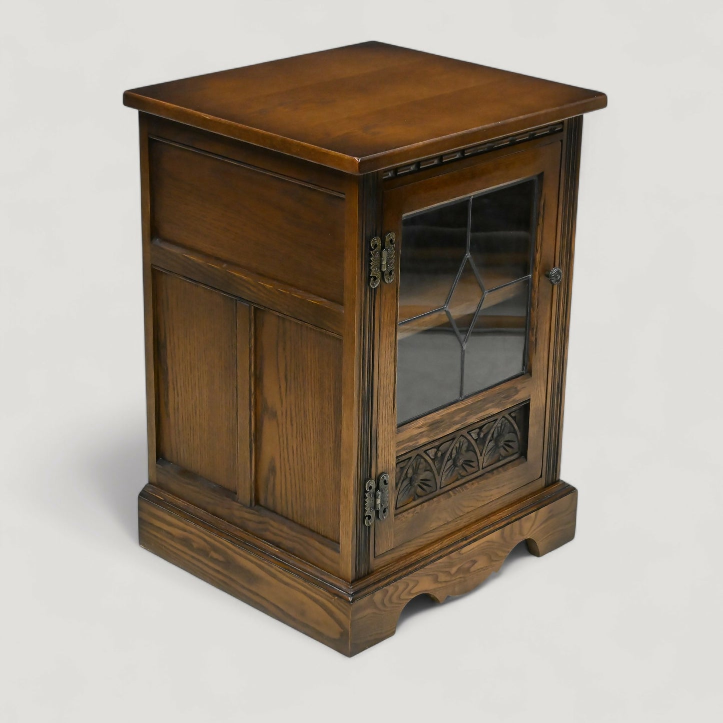 Old Charm Hi Fi Cabinet 1 Adjustable Shelf Light Oak FREE UK Delivery*. SBR10956/1809E