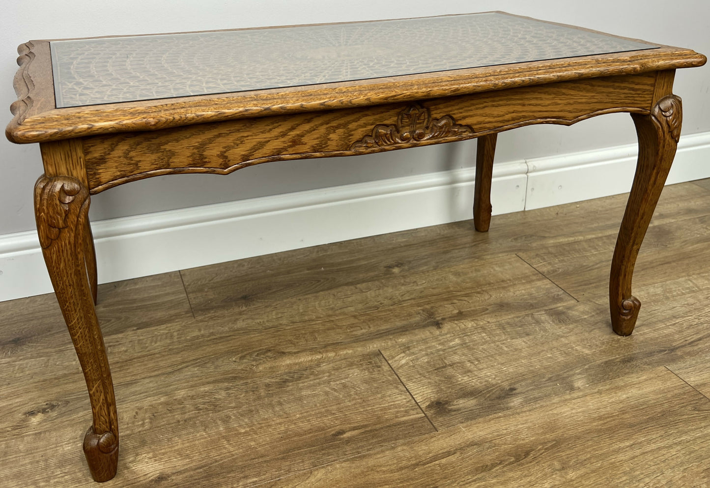 Coffee Table Vintage French Style Oak Carved Glass Top Side Table LOT 6310