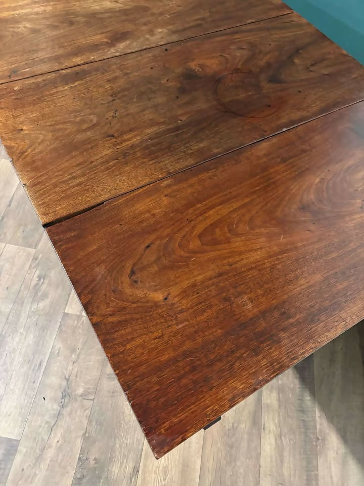 Georgian Mahogany Drop Leaf Tablebv