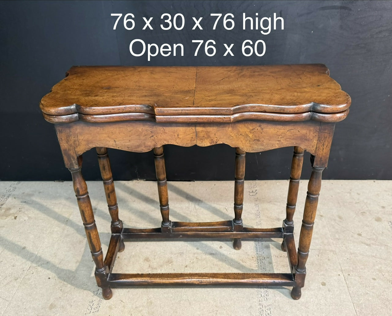 Pretty Walnut Queen Anne Style Tea Table