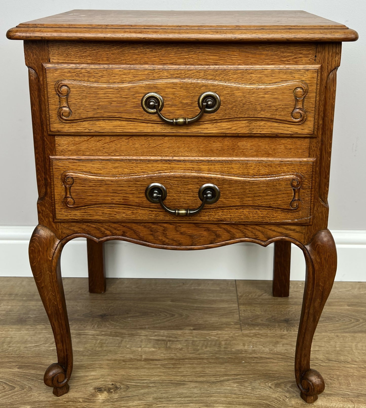 Bedside Table Vintage French Louis Style Oak Nightstand Carved Cabinet LOT 6301