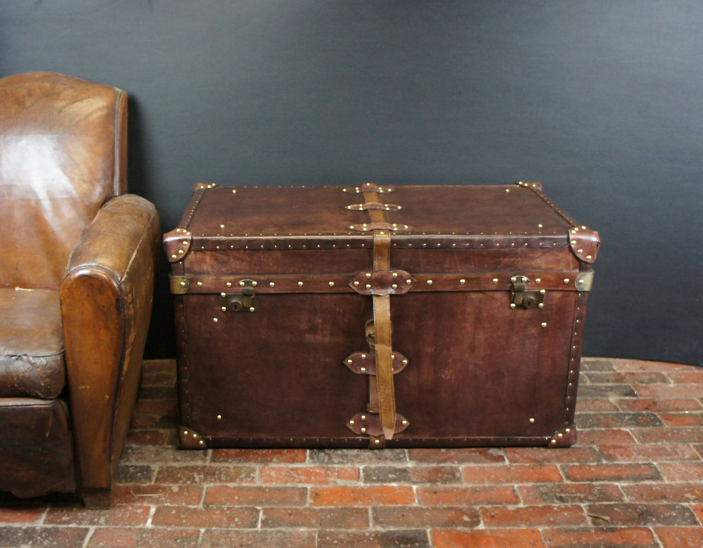 English handmade luxury leather steamer trunk - Vintage style - hand dyed