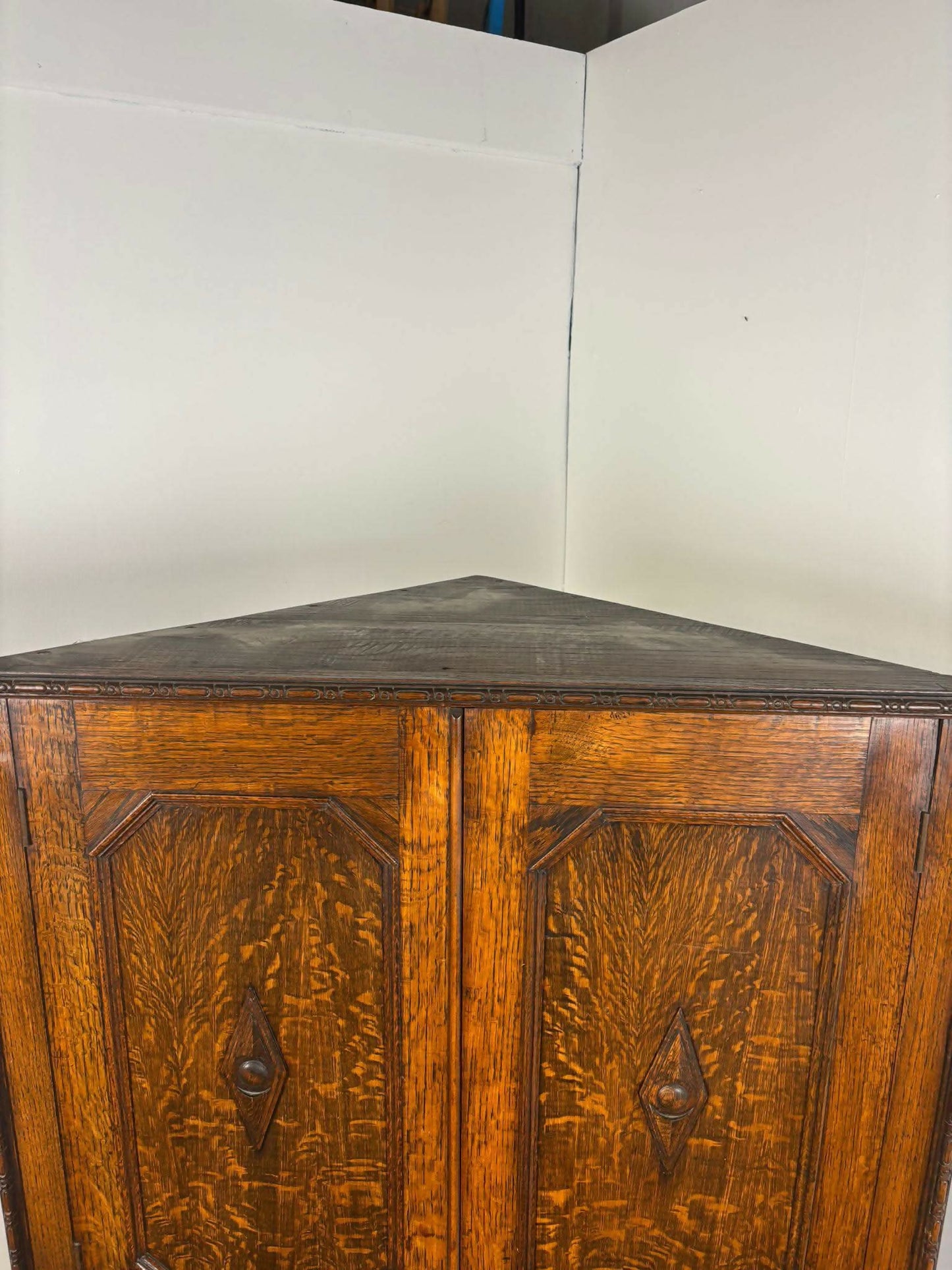 Early 20th Century Oak Freestanding Corner Cupboard