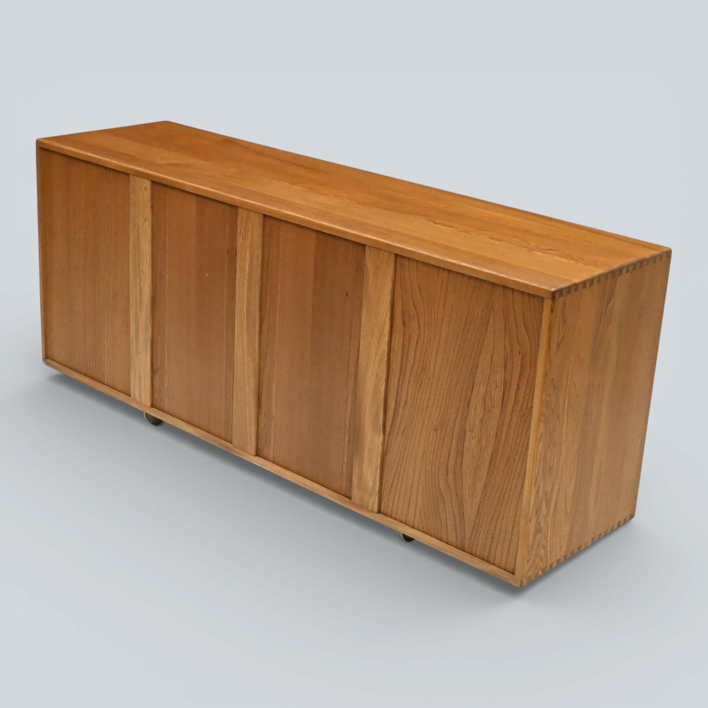 Ercol Windsor Sideboard Model Number 455 Natural Light Finish FREE UK Delivery*