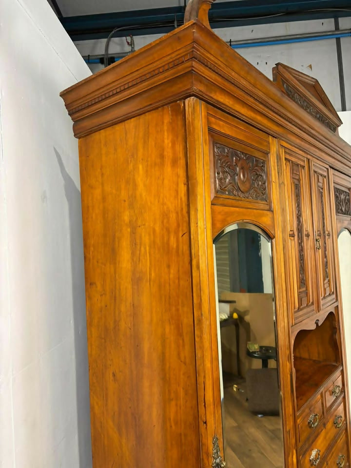 Edwardian Walnut Triple Compactum Wardrobe