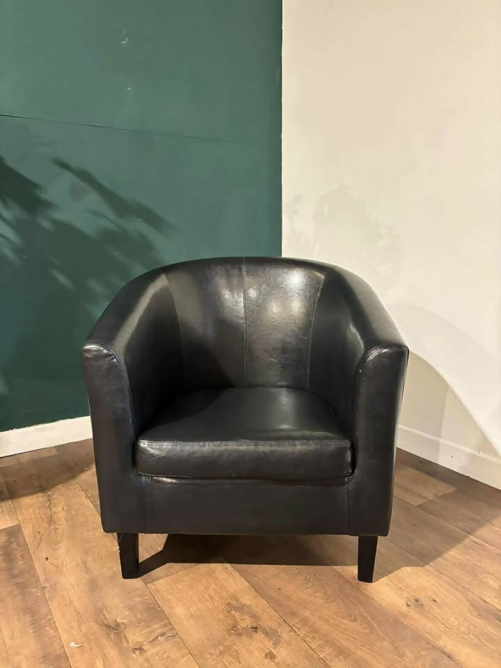 Contemporary Tub Chairm
