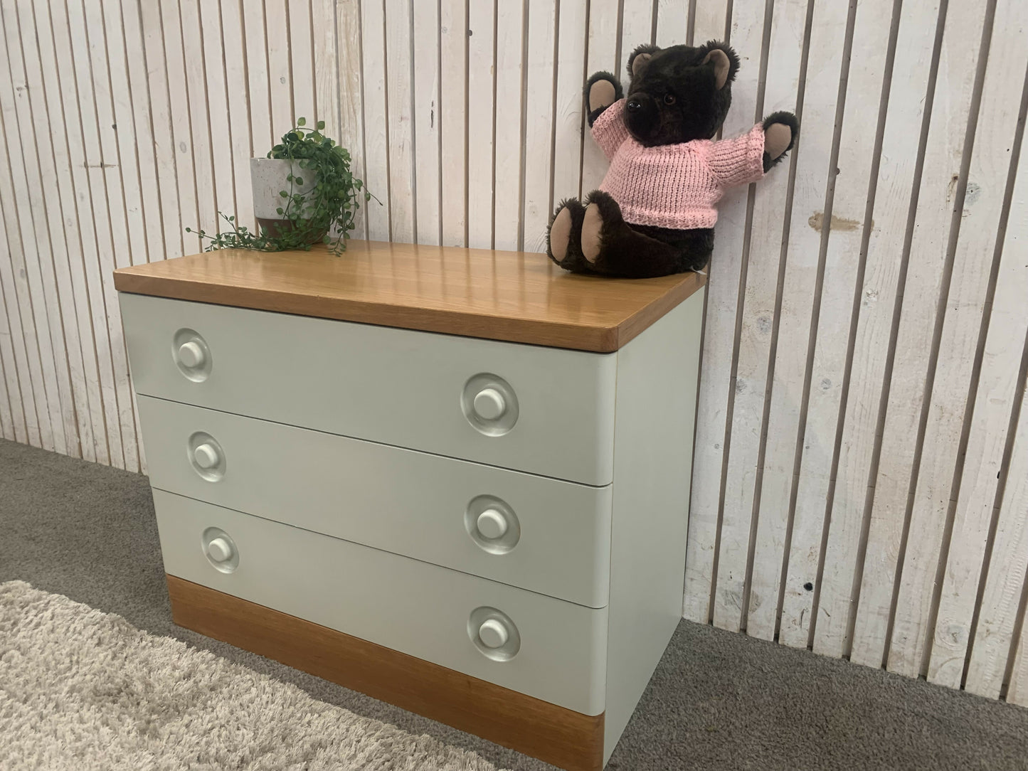 Retro Stag Nocturne Chest of 3 Drawers white and oak.