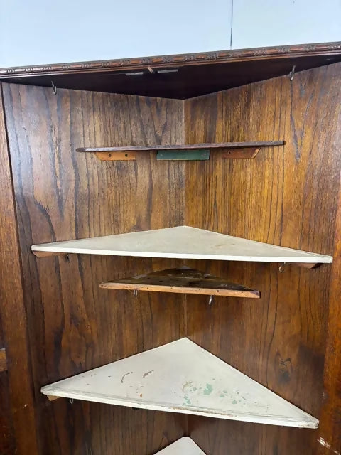 Early 20th Century Oak Freestanding Corner Cupboard