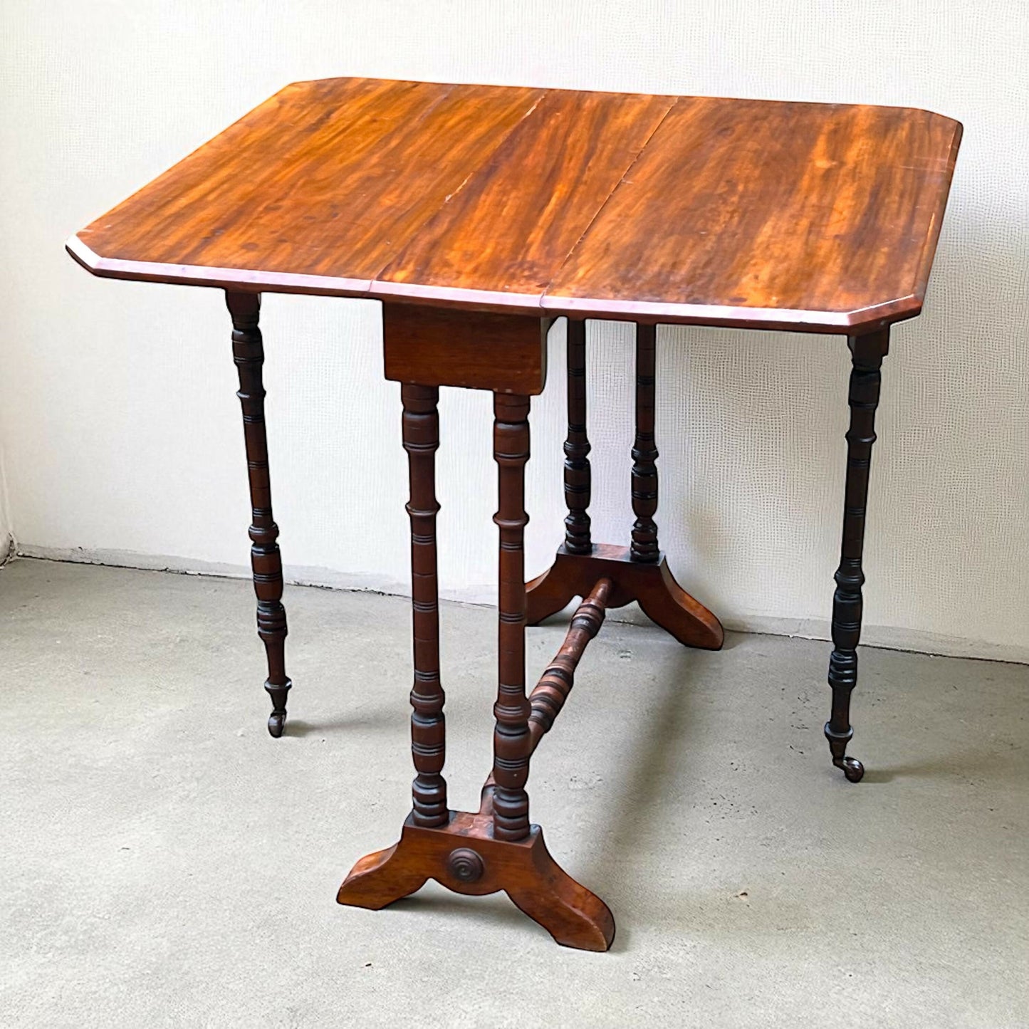 Antique Mahogany Drop-Leaf Sutherland side table