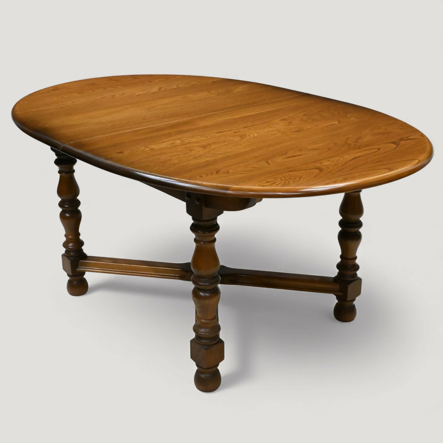 Ercol Woburn Extending Dining Table D End Seats 10 Model 705 GD FREE UK Delivery. SBR10972/2509E