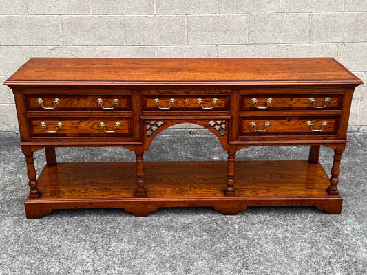 A TITCHMARSH AND GOODWIN STYLE SOLID OAK SIDEBOARD / DRESSER BASE / HALL LAMP TABLE