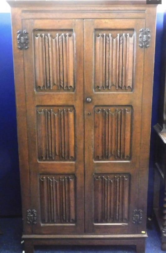 Linenfold Vintage Wardrobe