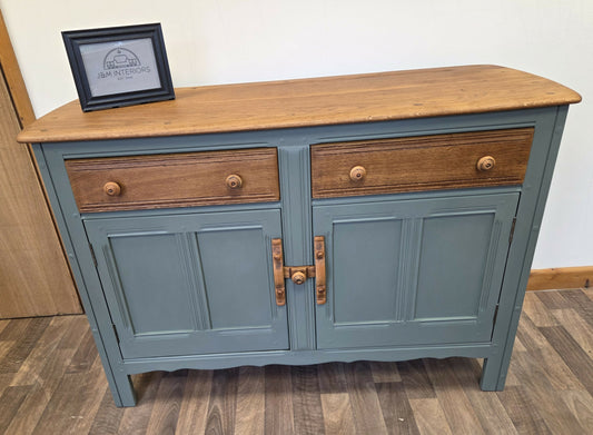 Ercol classic sideboard/buffet/dresser