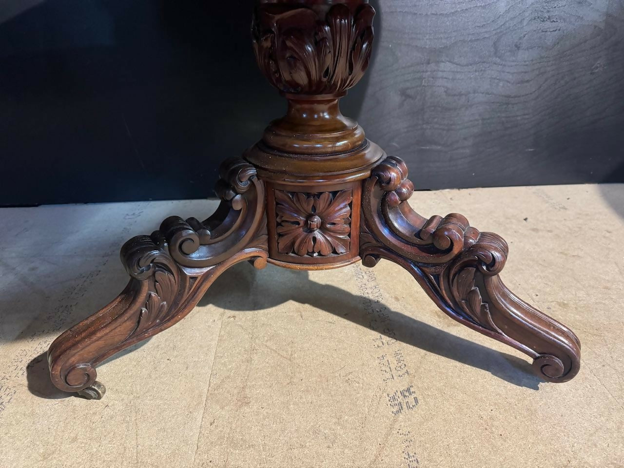 Large French Gueridon centre Table