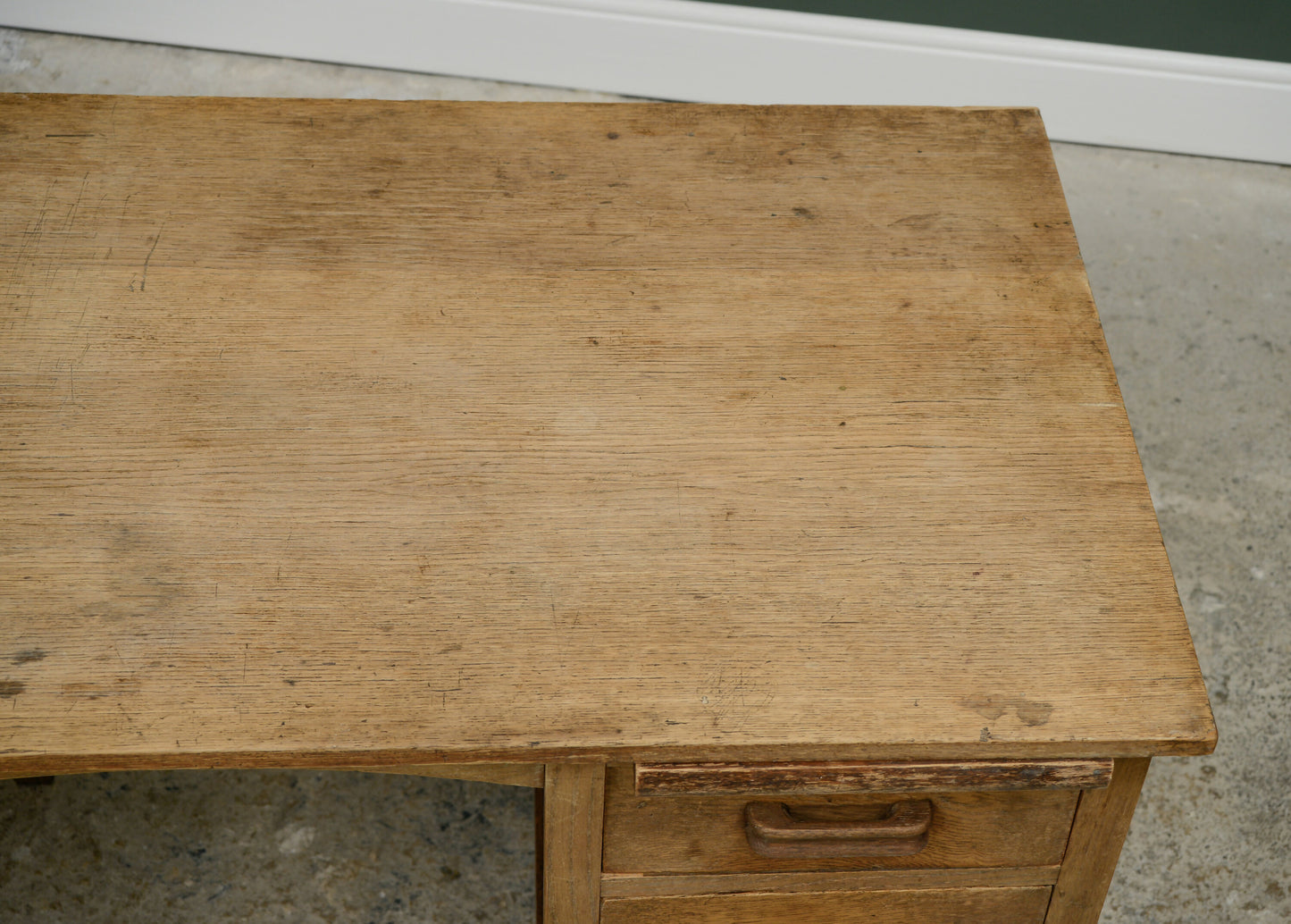 Vintage Oak Kneehole Desk - 1940s - Great Patina
