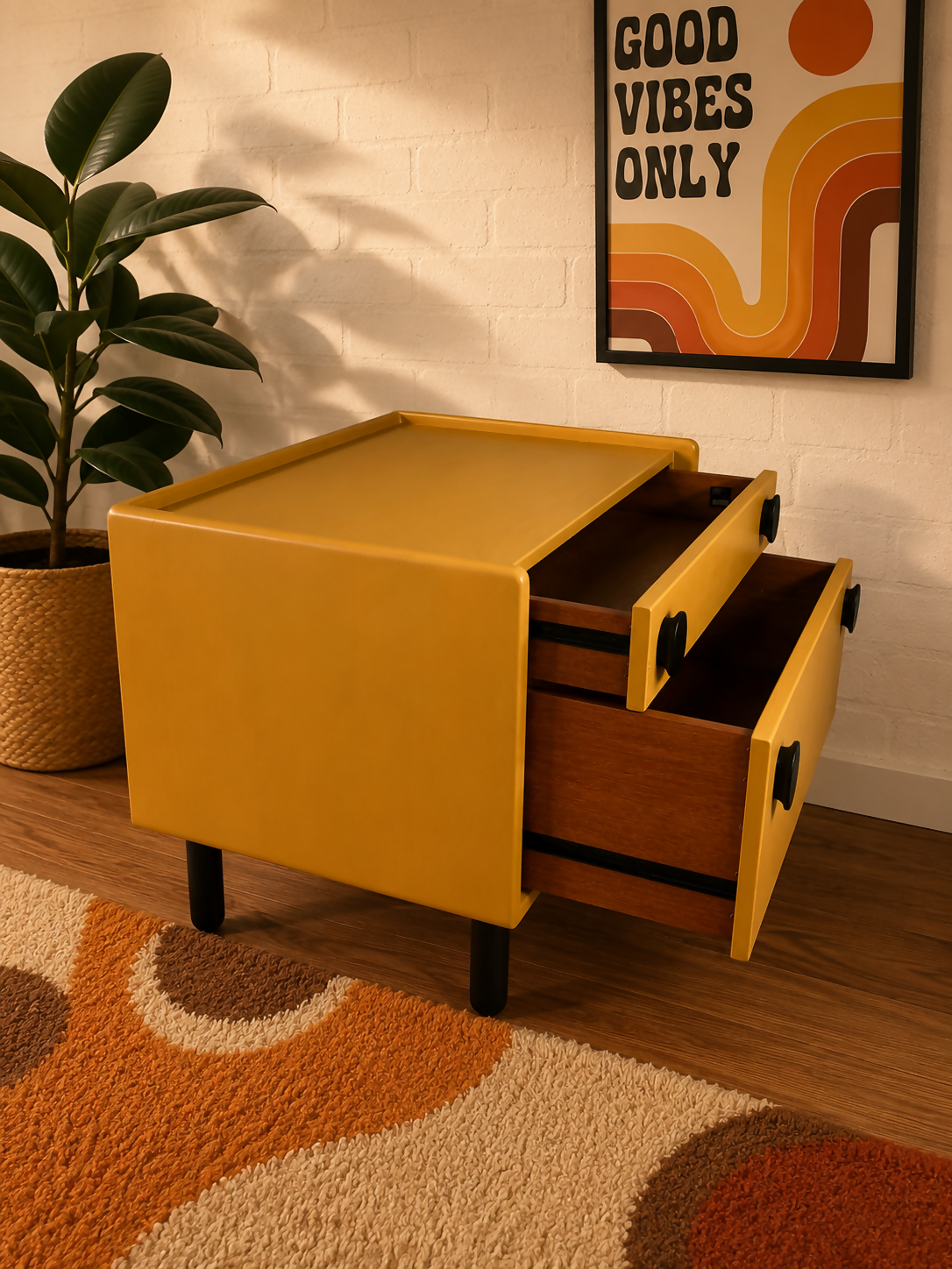 Meredew MCM 1970s low boy drawers record player unit