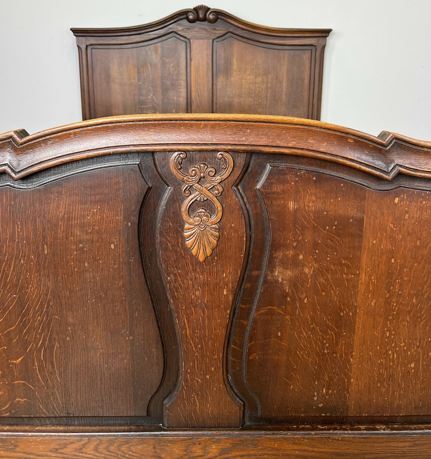 Bed Vintage French Louis XVI Oak Double Bed Frame Carved Headboard LOT 6378