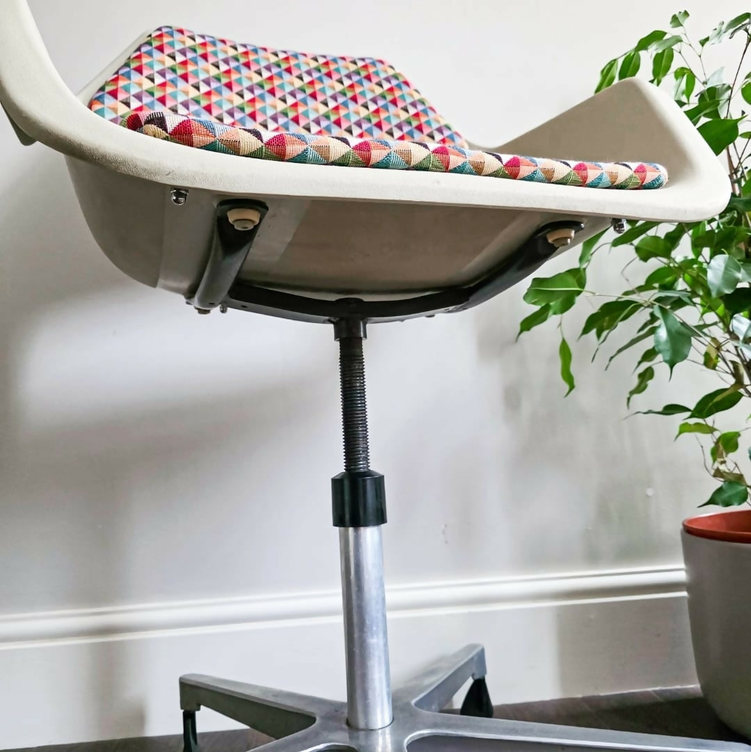 Eames Mid Century Swivel Office Chair By Eames, Vitra, Herman Miller.