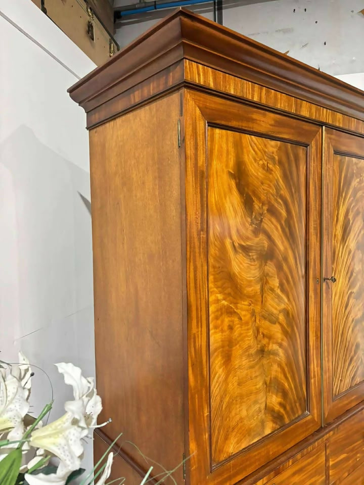 Georgian Flame Mahogany Linen Press