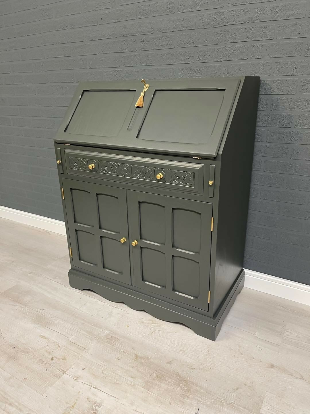 Stunning Solid Oak Bureau / Desk Home Office