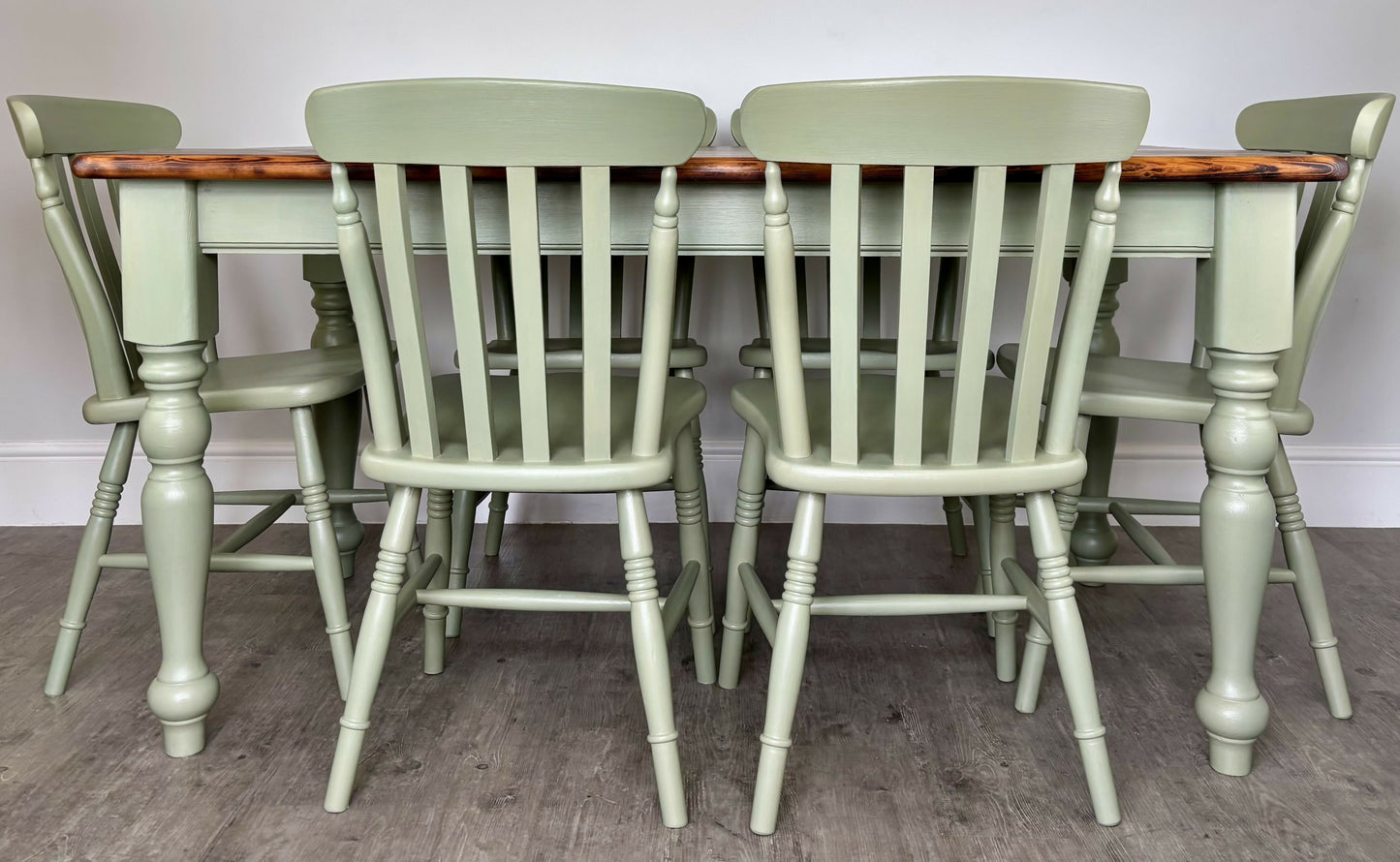 Table & 6 Chairs