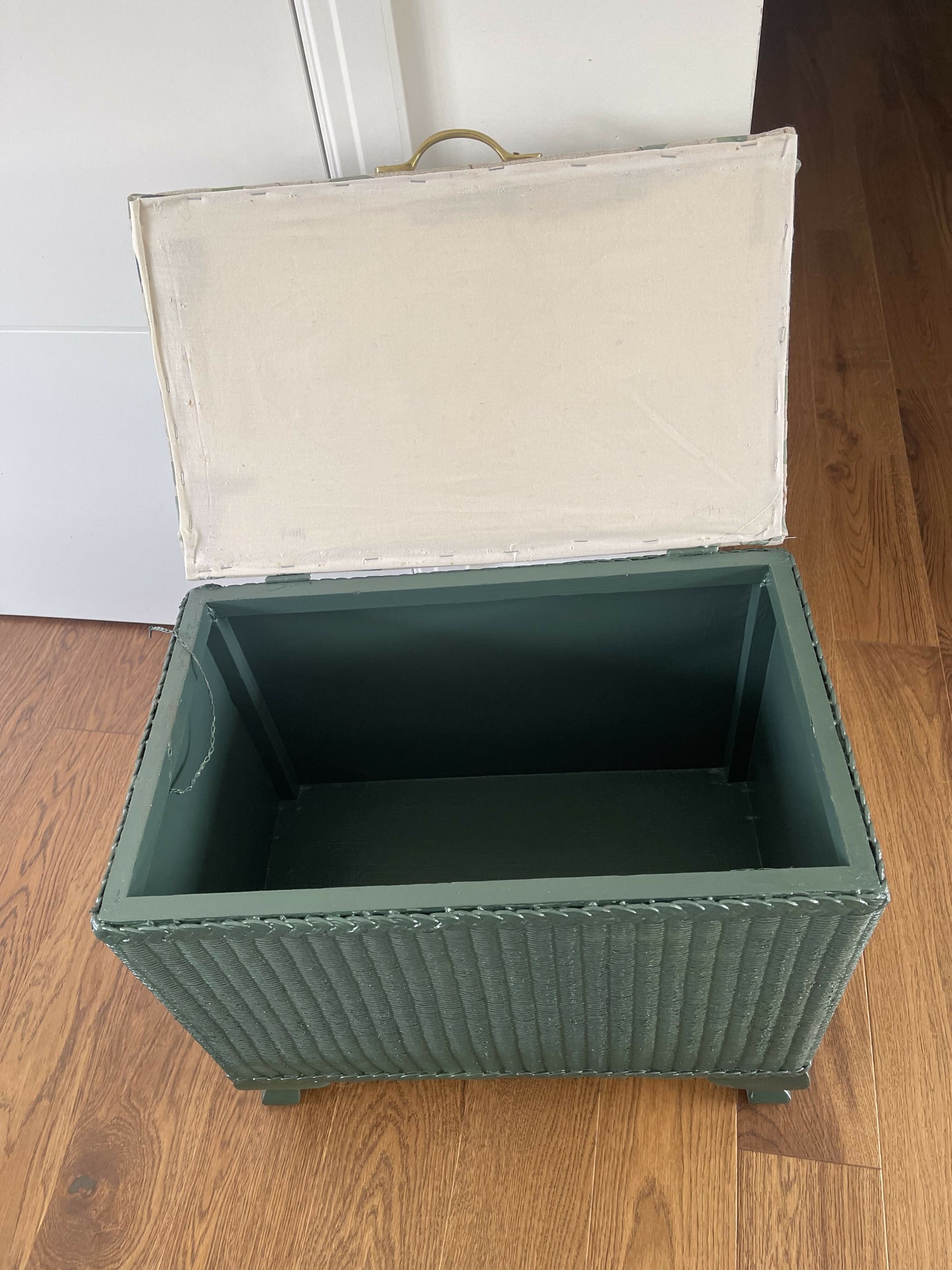Mid century Lloyd loom style ottoman/padded storage stool. Green paint. Matching cotton top